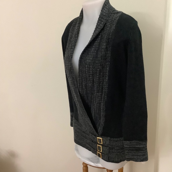 Venus Classic Sweater Medium - Picture 10 of 12